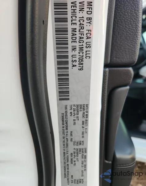 2021 Jeep Grand Cherokee Laredo z USA, uszkodzony, nr VIN 1C4RJFAG1MC705879